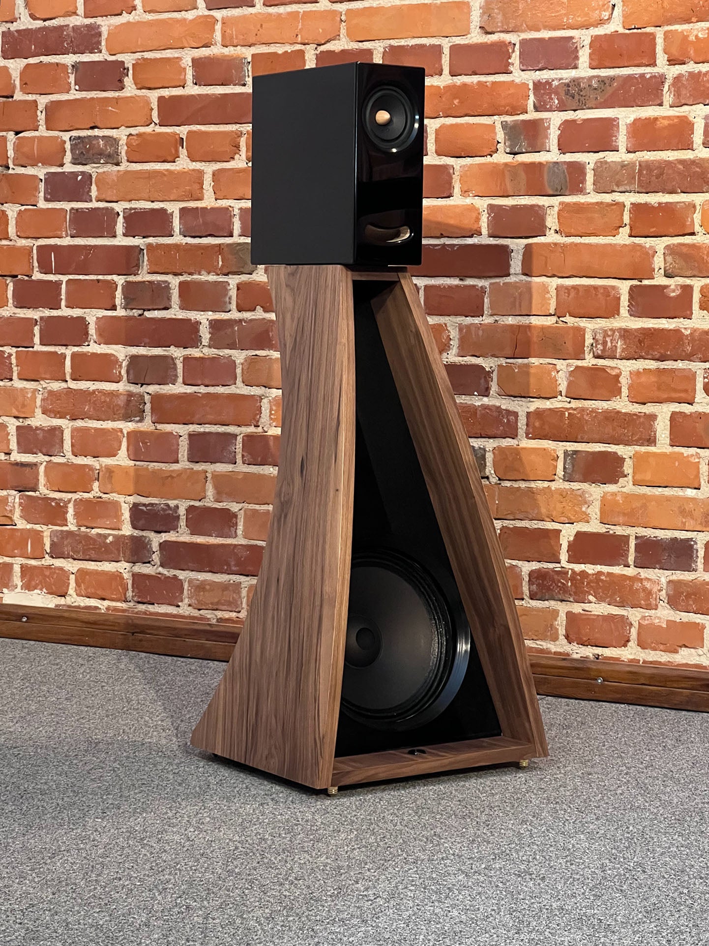 Front view of the Closer Acoustics The Full OGY Loudspeaker Set – Pair in American walnut finish, highlighting the natural beauty of the wood and premium speaker design.