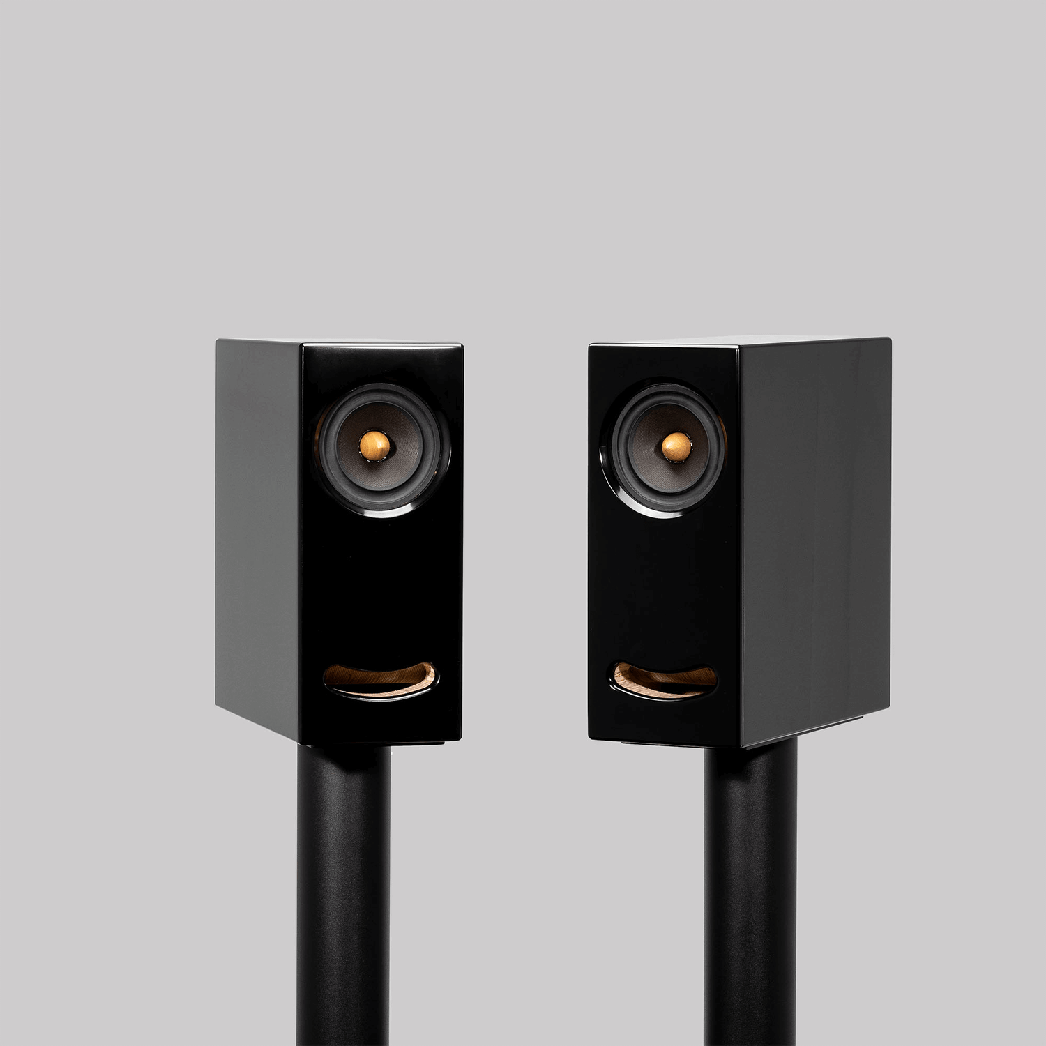 Closer Acoustics OGY speaker in black Corian – elegant, minimalistic design paired with high-end audio performance