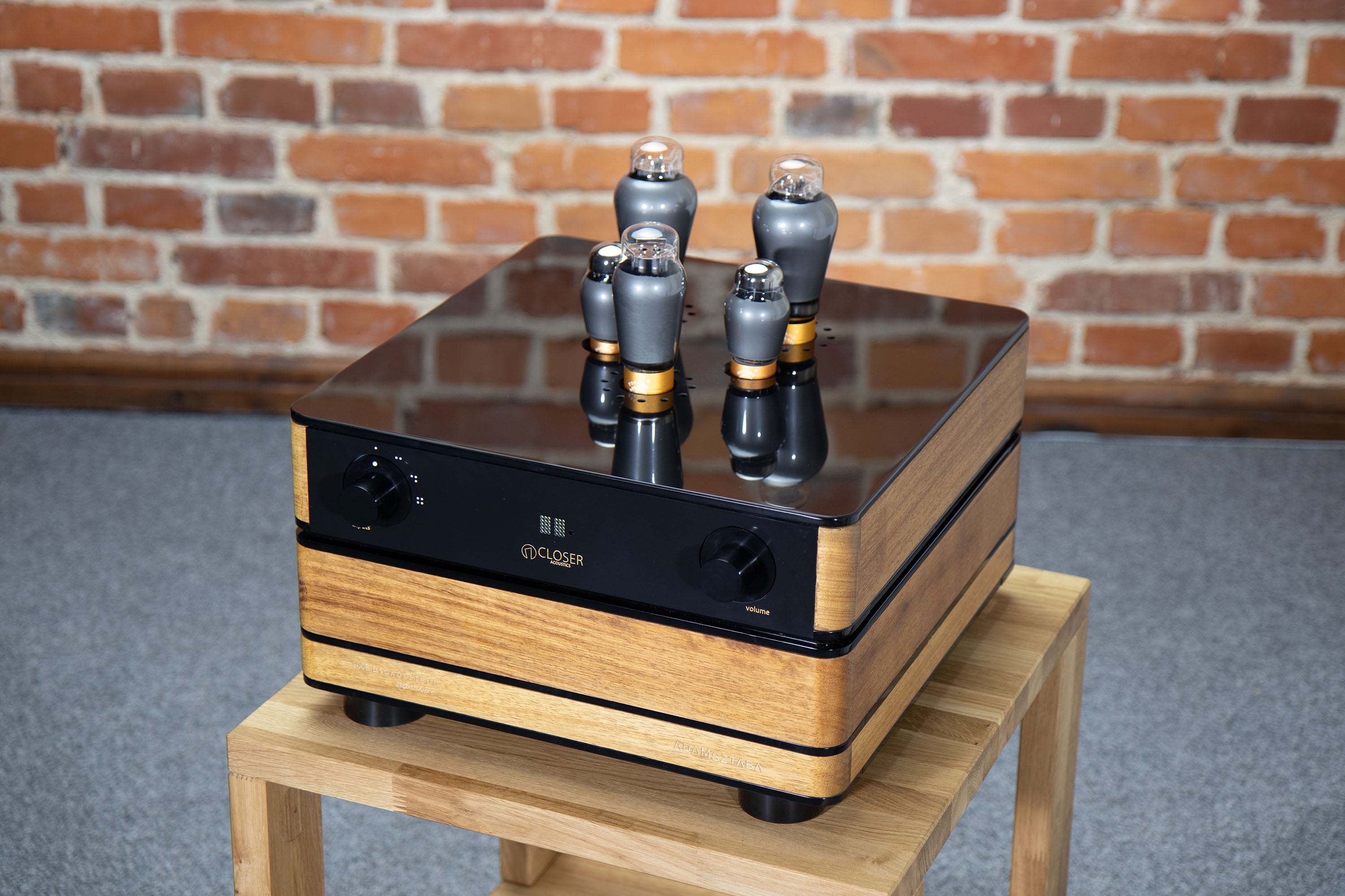 300B tube amplifier – Closer Acoustics handcrafted hi-fi gear on wooden table