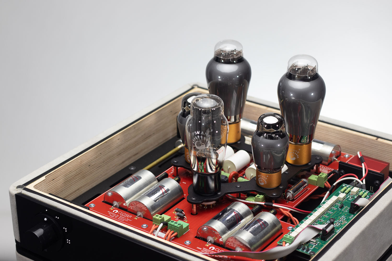 Closer Acoustics 300B Provocateur Signature amplifier – detailed internal shot showcasing the sophisticated circuit design