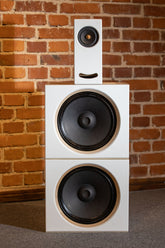 Front view of the Closer Acoustics OGY plus 2 x BOBs set with white fronts and maple veneered sides, highlighting the speakers&