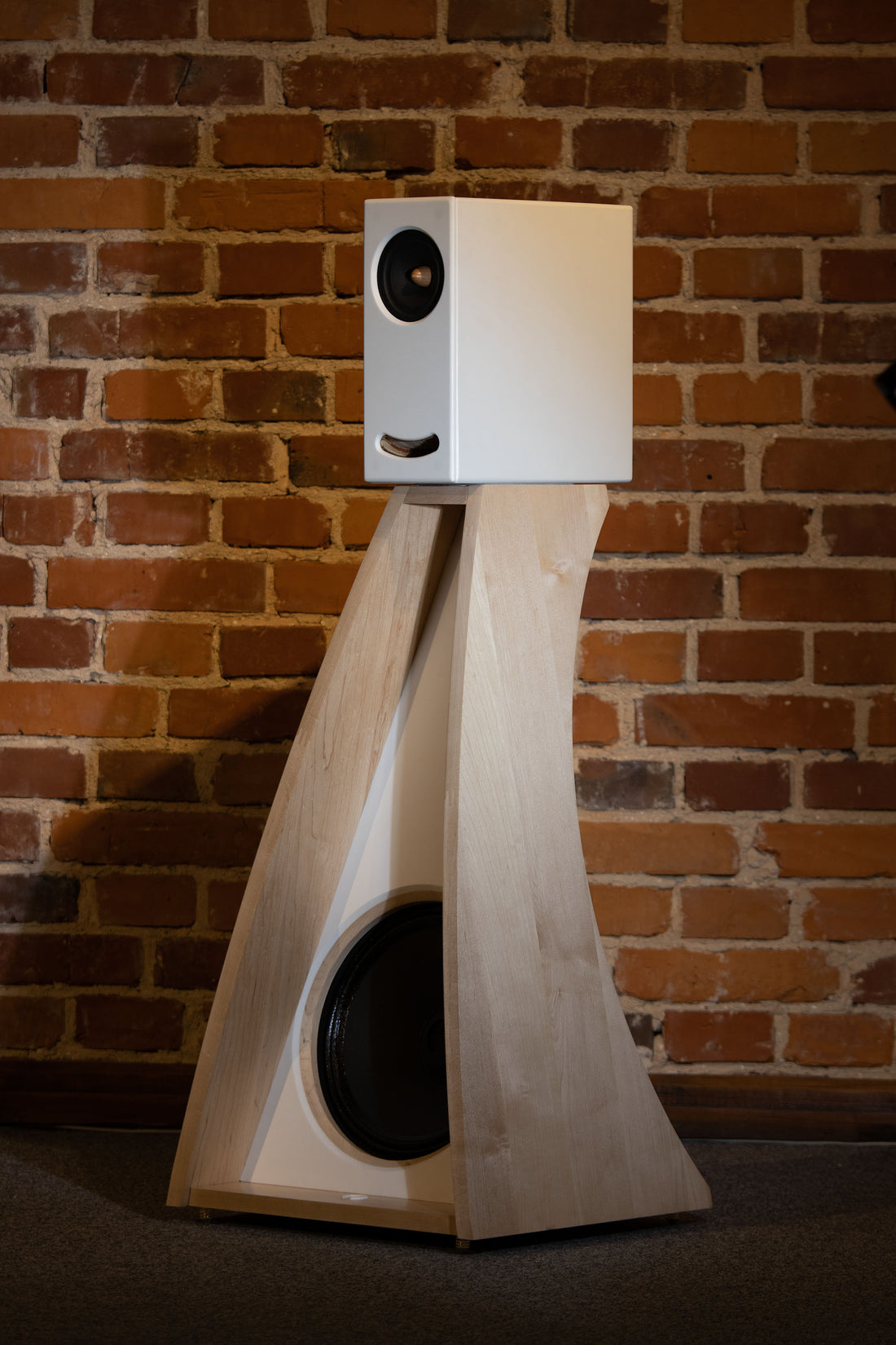 General overview of the Closer Acoustics The Full OGY Loudspeaker Set – Pair in solid maple finish, showcasing the elegant and modern design ideal for audiophile setups