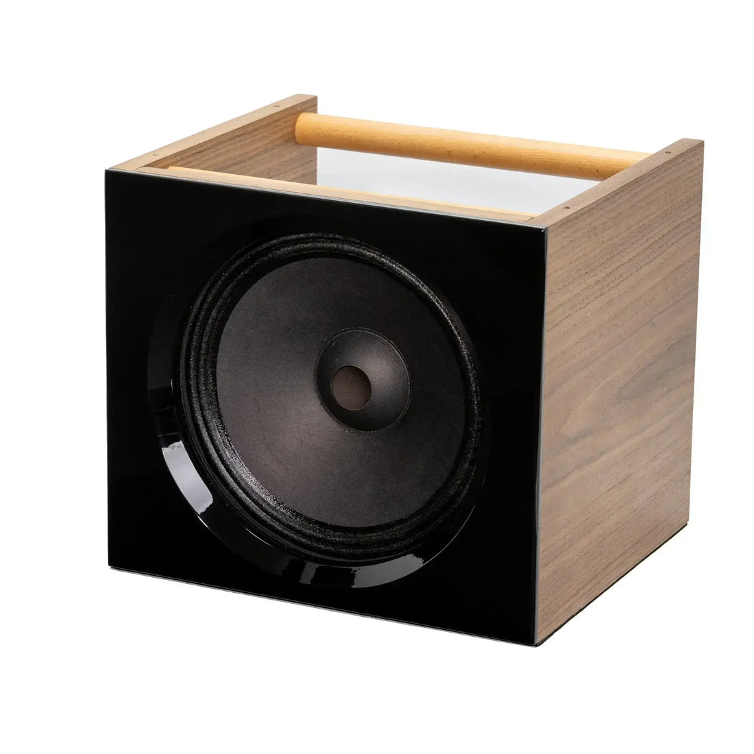 Closer Acoustics BOB speaker in white with black finish – stylish and compact design for superior audio performance