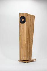 Closer Acoustics Forlane loudspeaker – side profile revealing cabinet depth and finish
