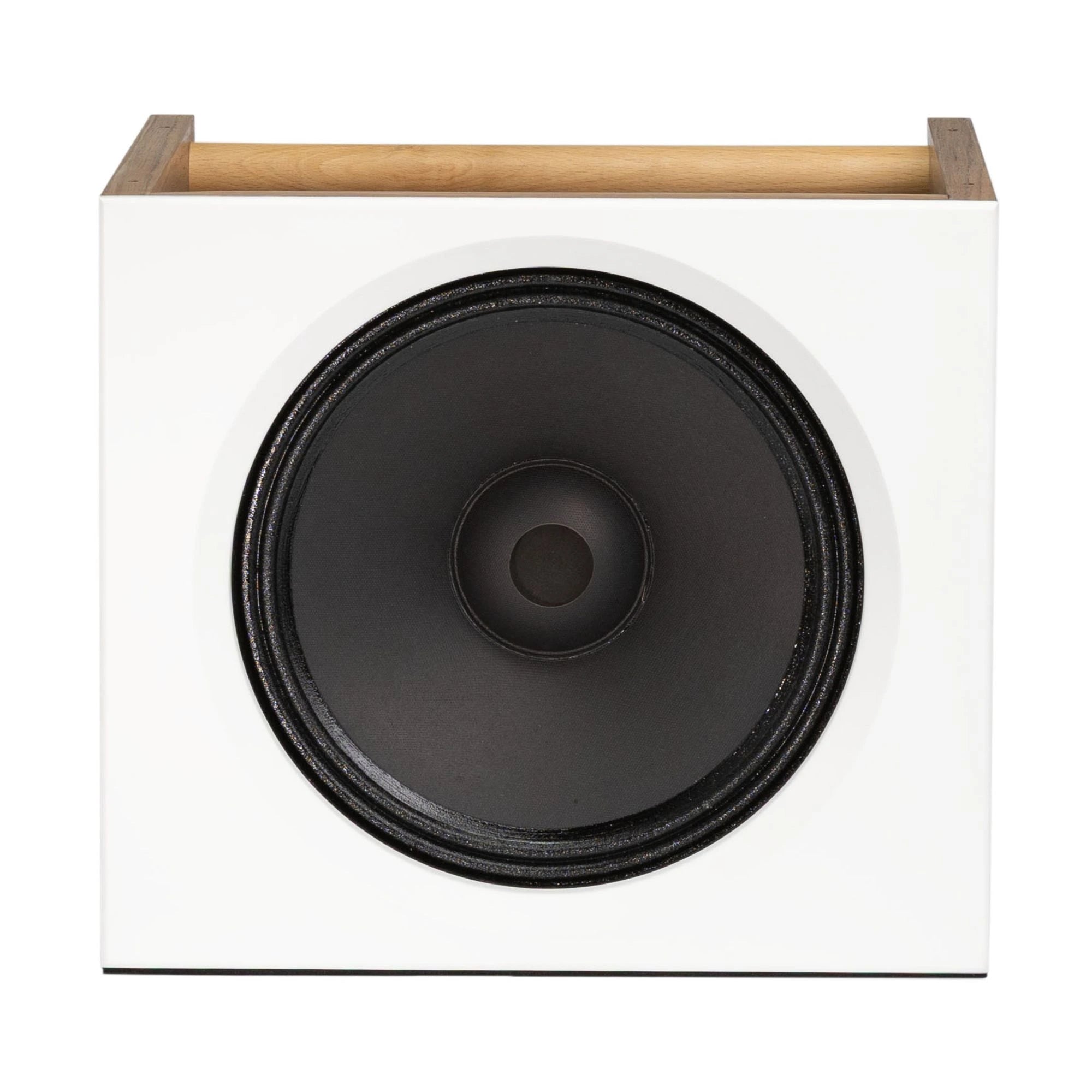 Closer Acoustics BOB white speaker – elegant front shot, highlighting the smooth finish and high-quality build for superior audio performance