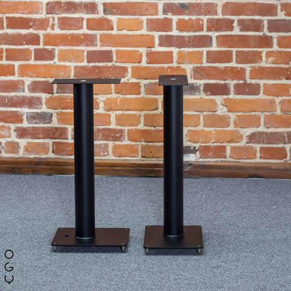Front view of the ER 700 stands for Closer Acoustics OGY Bookshelf Loudspeakers, highlighting the stylish design and sturdy construction.